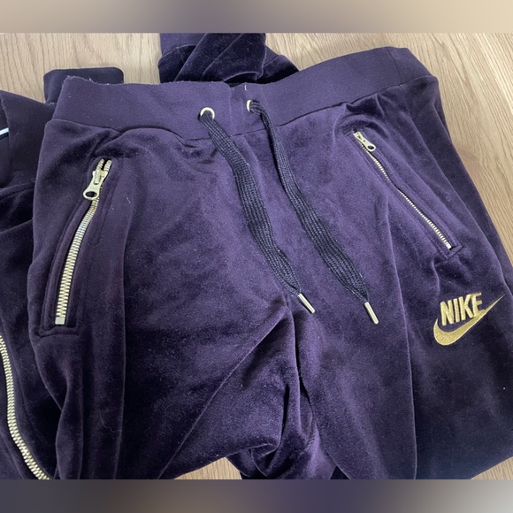 Nike Velour Plum and Gold Tracksuit - Picture 3 of 7